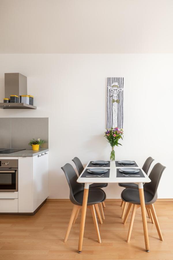 Sunny Apartment In Modrany By Prague Days Eksteriør bilde