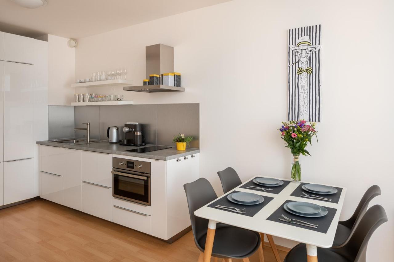Sunny Apartment In Modrany By Prague Days Eksteriør bilde