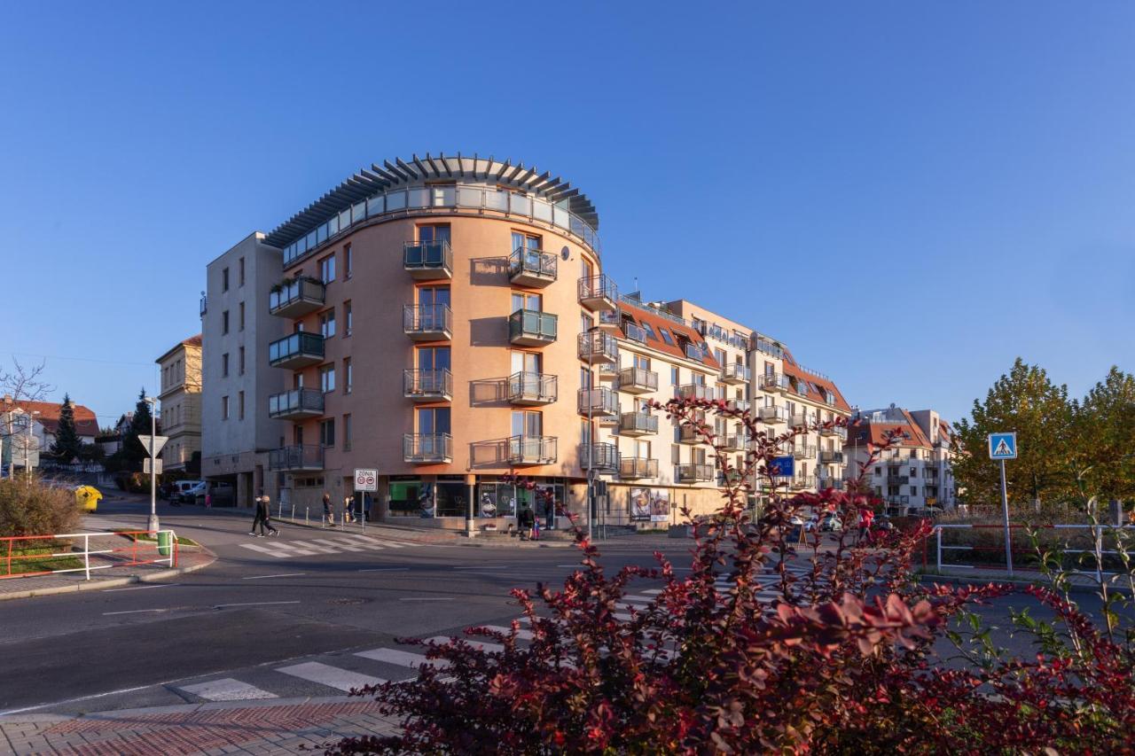 Sunny Apartment In Modrany By Prague Days Eksteriør bilde